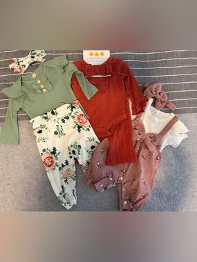 NWOT 3 Baby Girl Outfit Sets